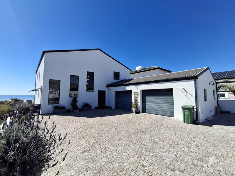 5 Bedroom Property for Sale in Sandy Point Western Cape